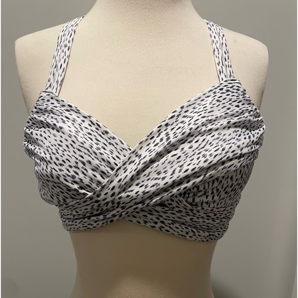 Lululemon Wrap It Up Bra Color Dottie Dash White Black/White Size 6 - Picture 8 of 12